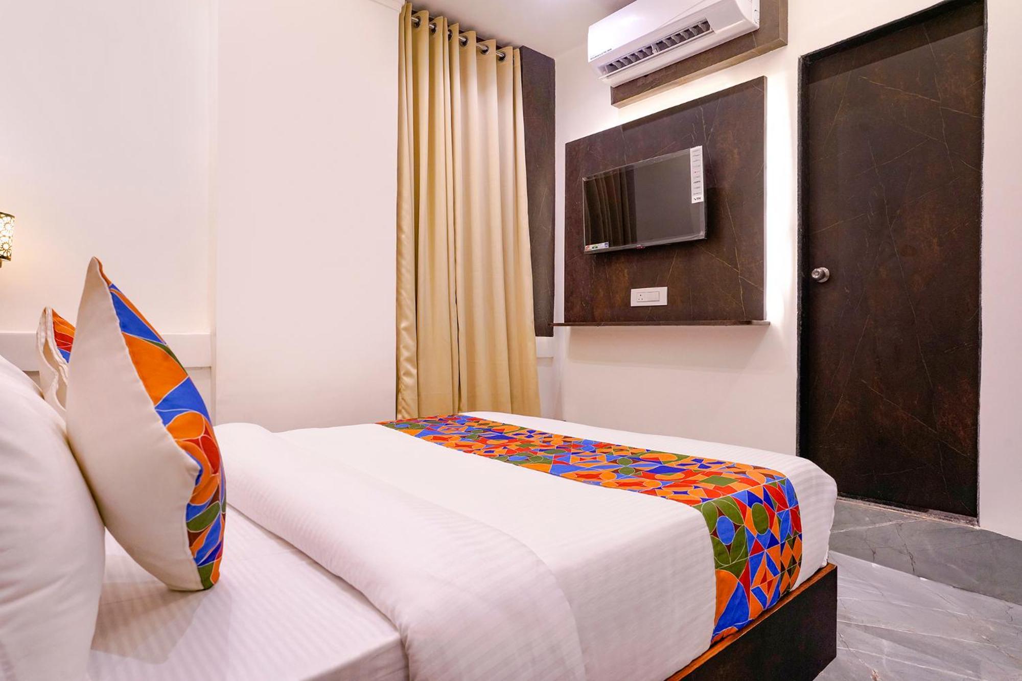 Fabhotel Gateway Мумбаи Экстерьер фото